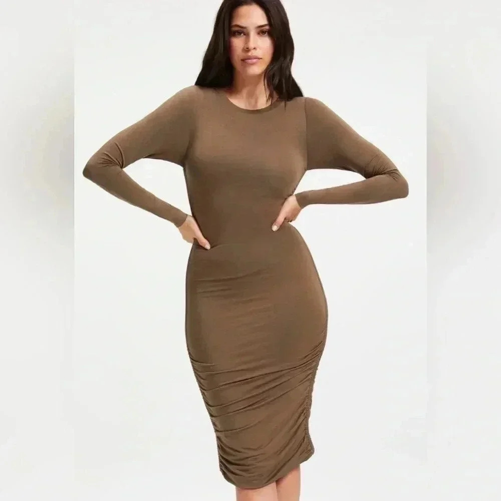 New $119 GOOD AMERICAN Fog Green Slinky Ruched Long Sleeve Midi Dress Sz 1 Small